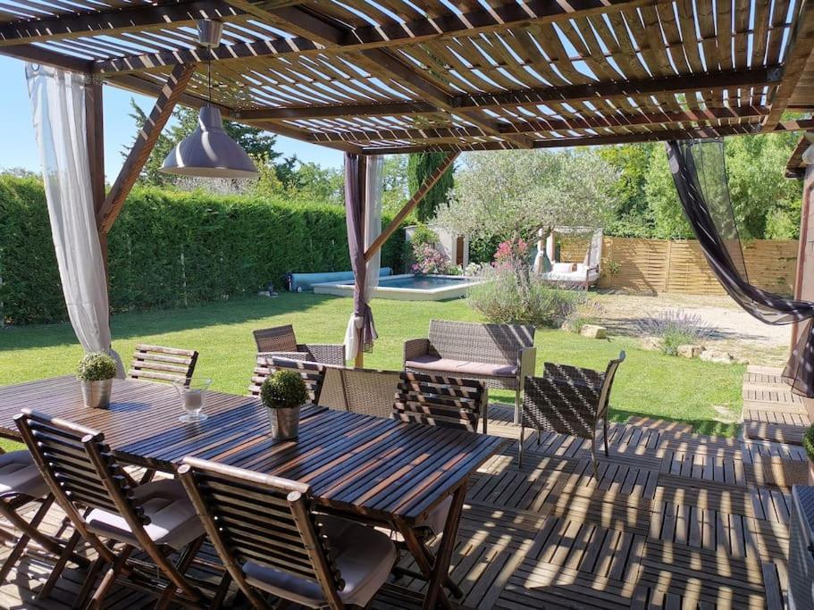 Le Cabanon Tendance Du Luberon Merindol Exterior photo